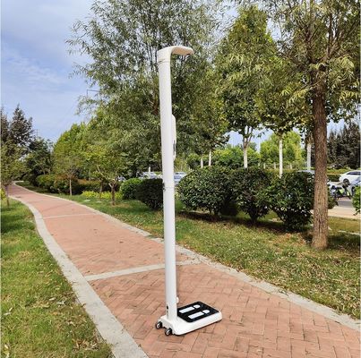 立体型デジタルスケールによる体組成分析と温度測定