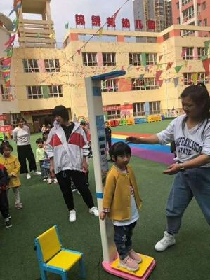 ODM カスタマイズ 子供 自動体重と座席の高さスケール 50-150cm