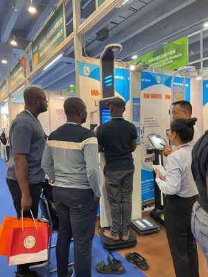 多機能のセルフサービス医療チェックステーション