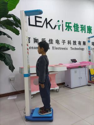 パーソナライズされたサポート OEM 幼稚園学生のための子供の身長と体重スケール