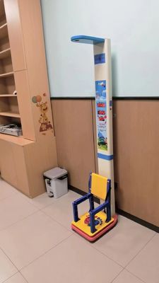 AC100-240V 作業電圧薬局のスケールで正確な身長と体重測定