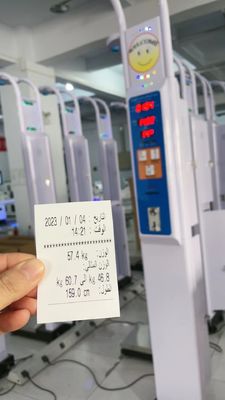 薬局バス停やショッピングモールのためのデジタルボディスケール 硬貨操作が簡単なデザイン